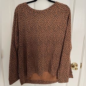 Lou and Grey Signature Soft Cheetah Print Sweatshirt